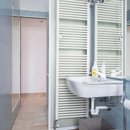 Youhosty - Sacconi 4 *