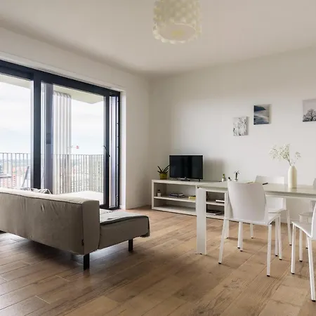 아파트 Joivy Uptown Flats With Balcony, Good Connection To Centre