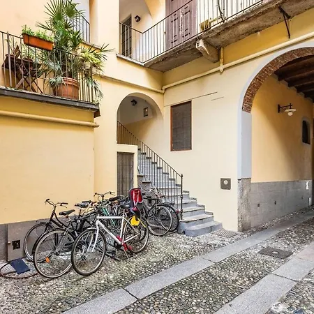 Lejlighed Guesthost - Navigli & Porta Genova M2 Cozy