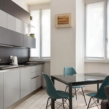 Spacious Retreat Steps From Lambrate Metro- Via Pacini *