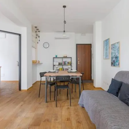 Apartment Life & Mico Cosy And Functional Milan