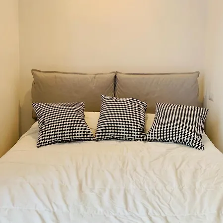 Comfortable In Via Stromboli Appartement Milan