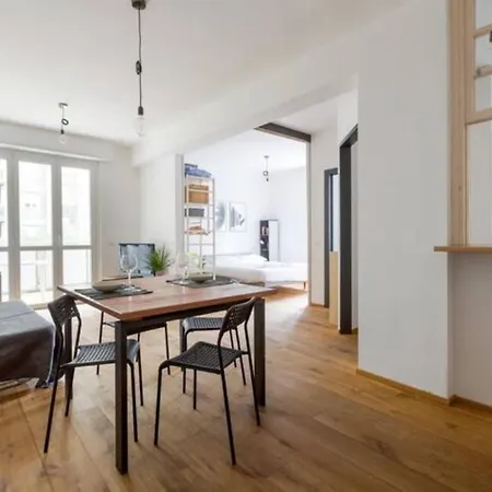 Apartment Life & Mico Cosy And Functional