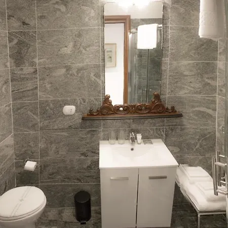 Aiello Executive Pensionat 3*