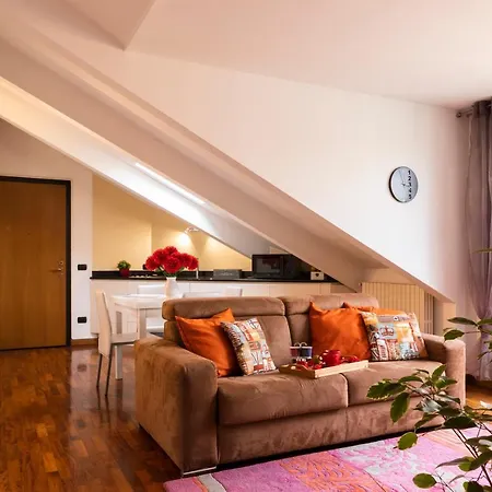 Oskar - Tre Ponti Apartment