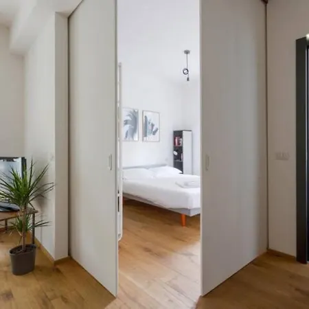 Life & Mico Cosy And Functional Apartment *