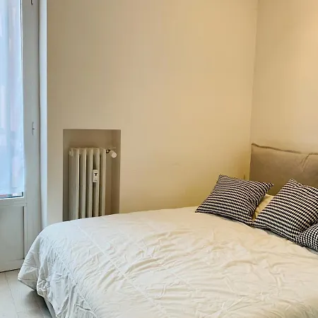 Appartement Comfortable In Via Stromboli Milan