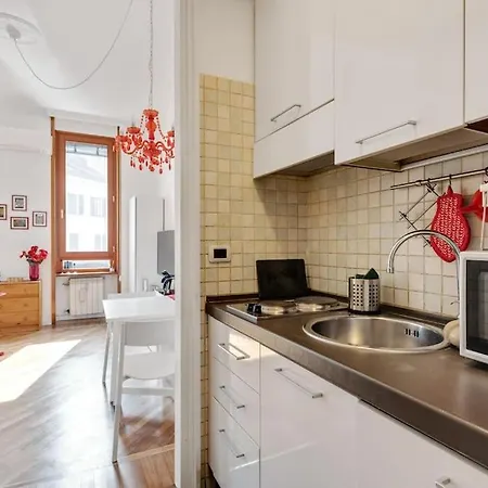 Easylife - E Luminoso Flat In Zona Apartment Milan