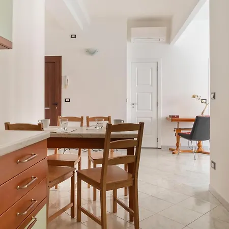 Guesthost - Stazione Cozy And Functional Flat *