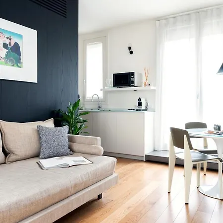 Hotel apartamentowy Bmore Duomo - Luxury Near Duomo Mediolan