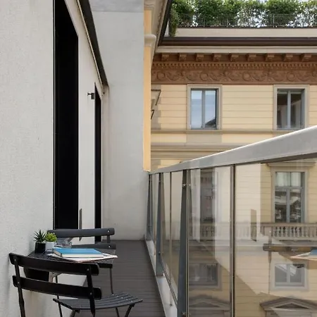 Hotel apartamentowy Bmore Duomo - Luxury Near Duomo Mediolan