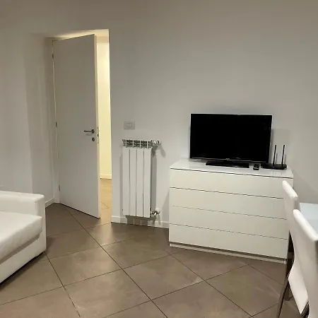 Easy - And Navigli 4* Милан