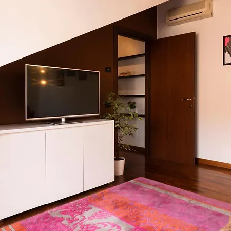 Oskar - Tre Ponti Apartment *
