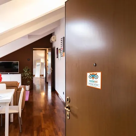 Oskar - Tre Ponti Apartment