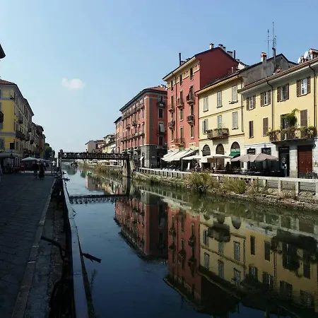 Apartment Naviglio, Sweet Dreams In The Heart Of The Fun *