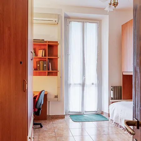 Hostmate - - Via Rovereto