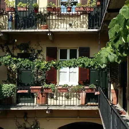 Apartment Naviglio, Sweet Dreams In The Heart Of The Fun *