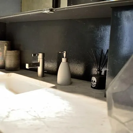 Youhosty - Del Lauro 6