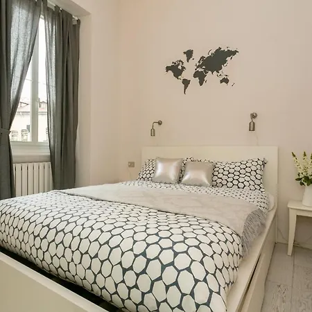 Apartman The Best Rent - Beautiful Near Loreto Metro Station