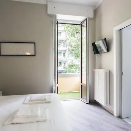 アパート Citta Studi Bright And Stylish Flat With Balcony *