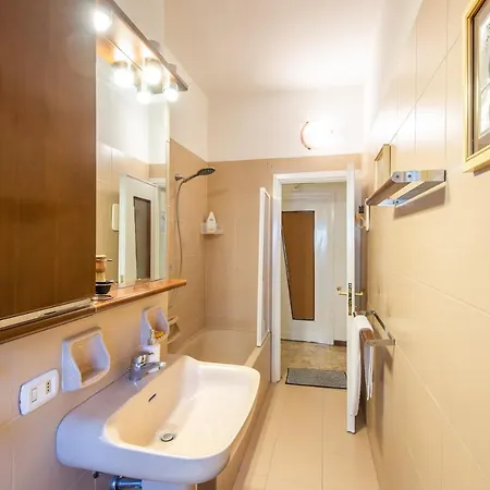 Milano Guest House * מילאנו