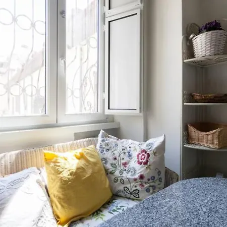 Guesthost - Porta Ticinese Balcony * Mailand