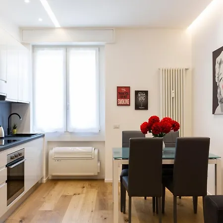 House San Cristoforo M4 דירה *