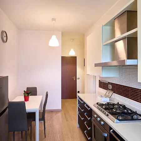 Farini Apartman Milánó