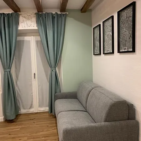 Elegant In Center Apartamento