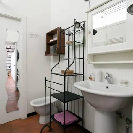 Apartment Guesthost - Porta Ticinese Balcony