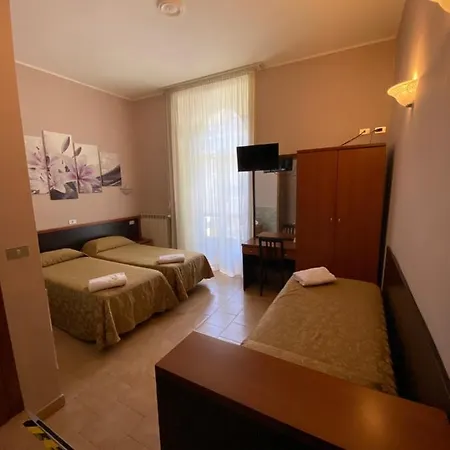 Hotel Atena 2*