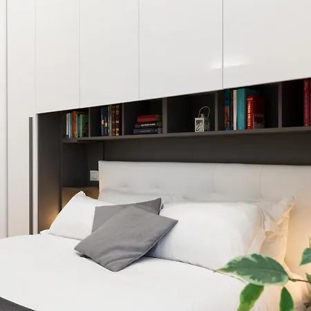 Apartment House San Cristoforo M4 *