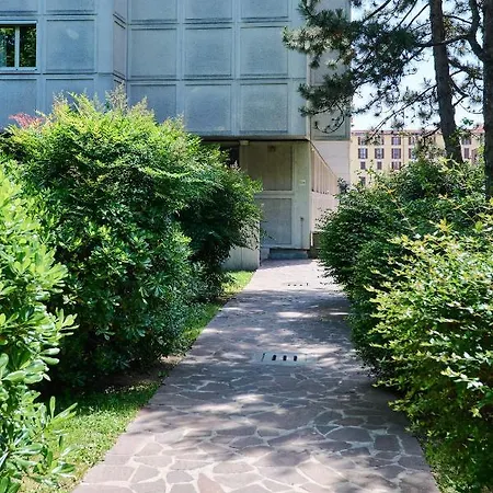 Farini Apartman *