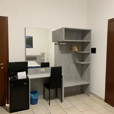 Отель Alessander 2*