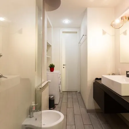 Queen Of Brera - San Marco 1 *