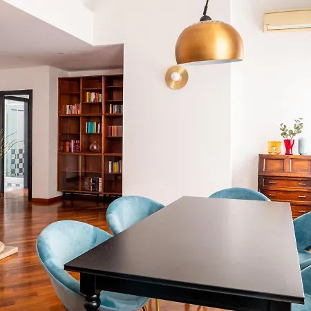 Two-bedroom Near Corso Indipendenza * Milánó
