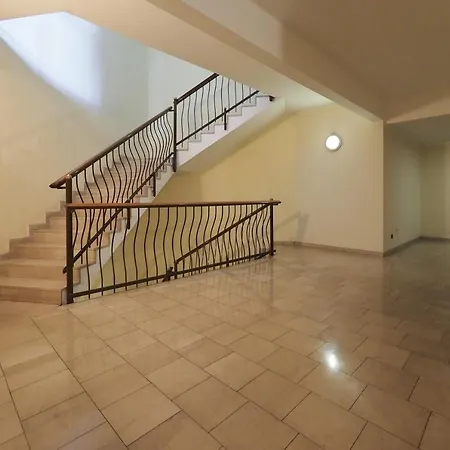 Duomo Luxury Iv شقة *