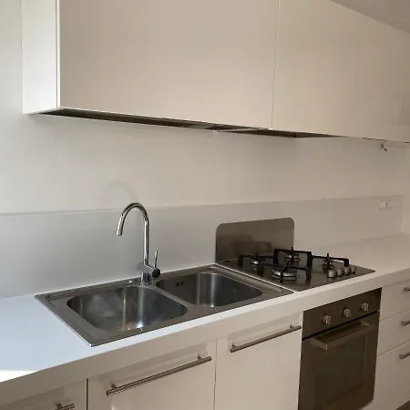 Bright & Spacious Near Navigli - Ponti Апартаменты *