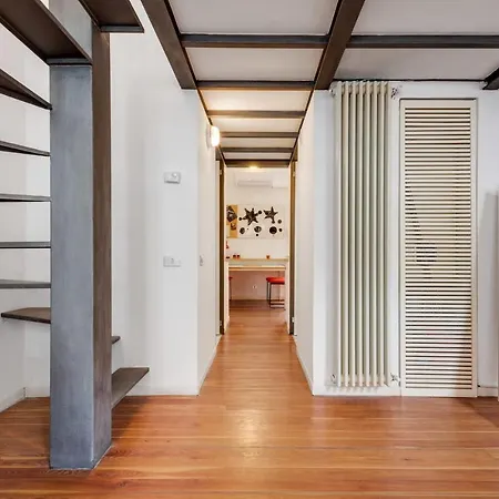 Delightful And Large Loft In Porta Romana شقة *