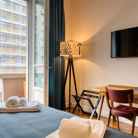 Guesthost - Dimora Claudia Luxury بيت ضيافة