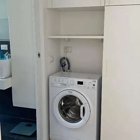 Bright & Spacious Near Navigli - Ponti Apartment Mailand