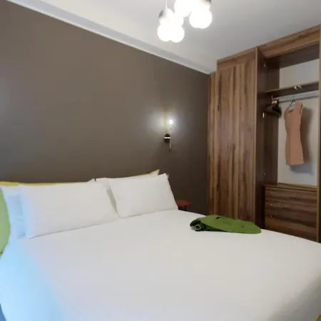 Red Ribbon 4* Μιλάνο