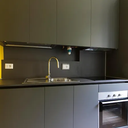 Youhosty - Solari 43 *