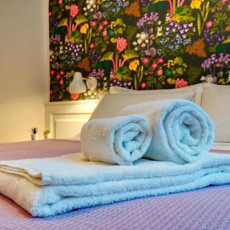 Guesthost - Dimora Claudia Luxury מילאנו