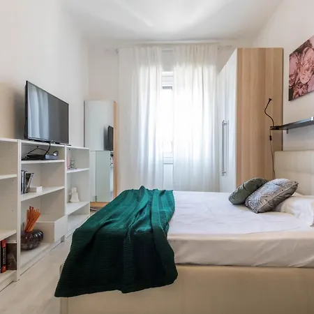 Апартаменты Altido Spacious 1 Bedroom For 3 In