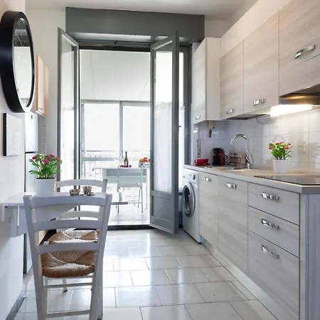 شقة La Veranda - Bright Floor With Views Of The Madonnina ميلان