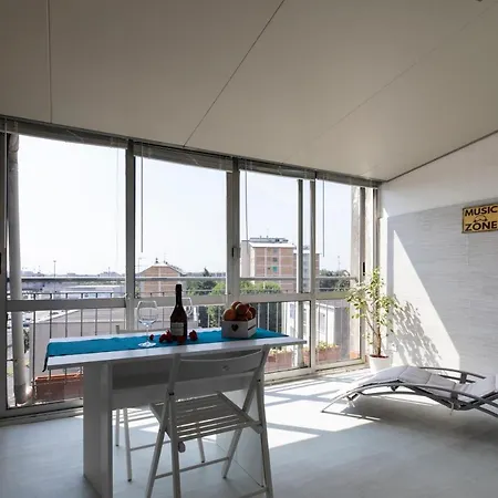 La Veranda - Bright Floor With Views Of The Madonnina شقة