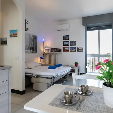 La Veranda - Bright Floor With Views Of The Madonnina شقة