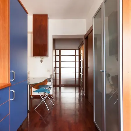 De Angeli Cozy Apartment- Youhosty Apartment