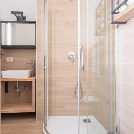 The Rent - Beautiful Two-bedroom Close To Cinque Giornate Square